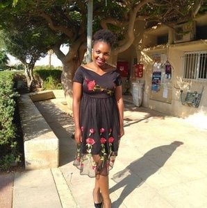 Meet your Posher, Daphene
